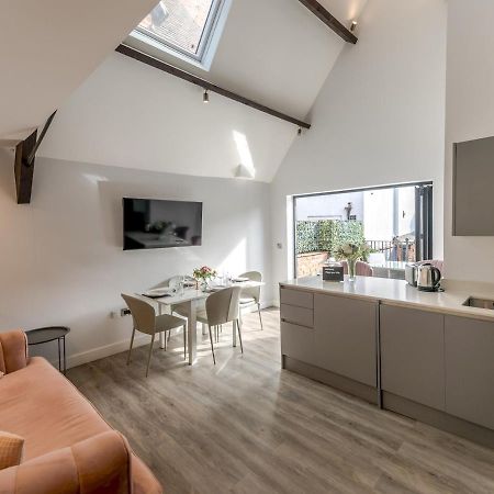 Pass The Keys Dahlia Contemporary Town Centre Apartment Shrewsbury Eksteriør billede