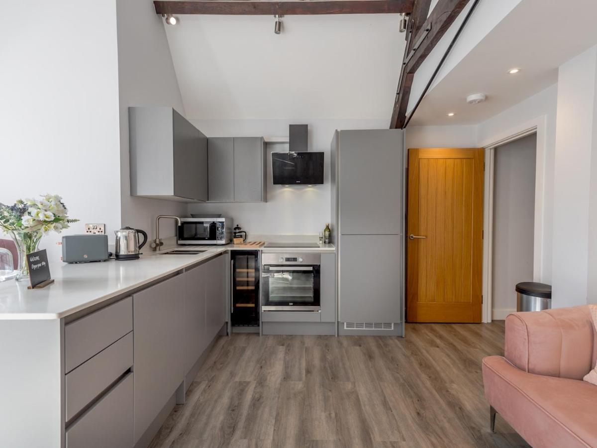 Pass The Keys Dahlia Contemporary Town Centre Apartment Shrewsbury Eksteriør billede